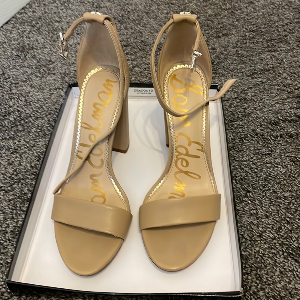 Womens nude high heel, size 7